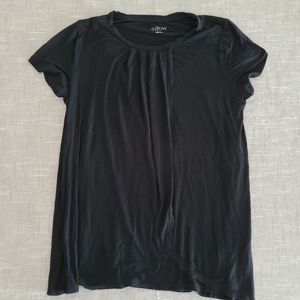 A:glow maternity nursing top size medium